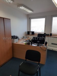 Reprezentatívny administratívny priestor o výmere 21 m2 na prenájom v polyfunkčnom objekte Bratislava Business Center I na Plynárenskej ulici v Bratislave